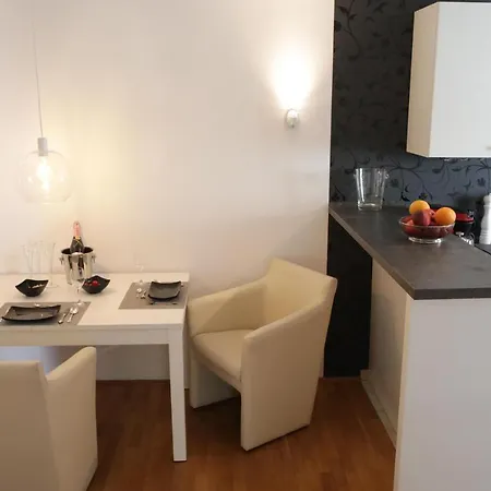 Grosses - Ruhig, Zentral, Burgnahe Apartment