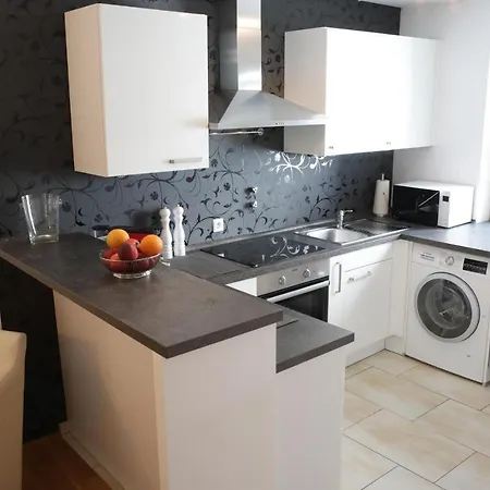 Grosses - Ruhig, Zentral, Burgnahe Apartment *